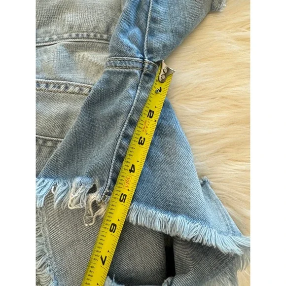 Cello size medium frayed‎ hem denim shorts - Picture 4 of 4